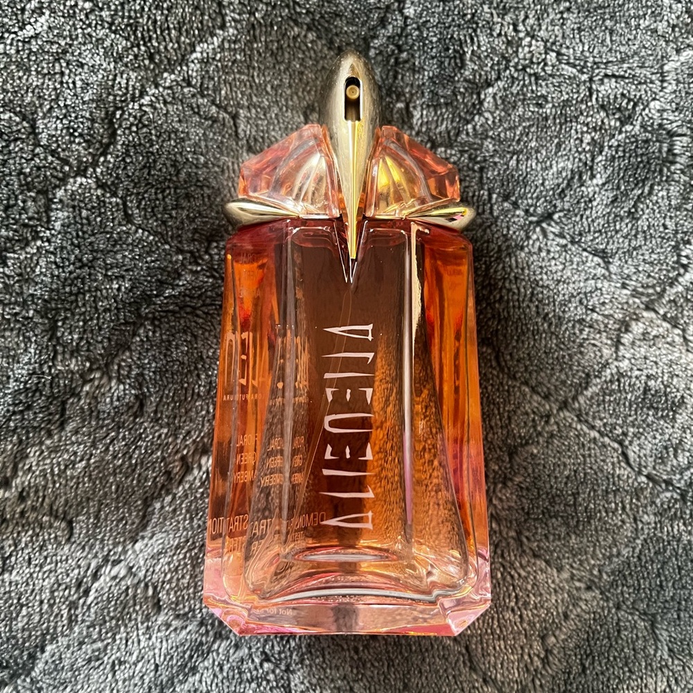 Mugler Alien Futura - Gold‎ and Pink Bottle